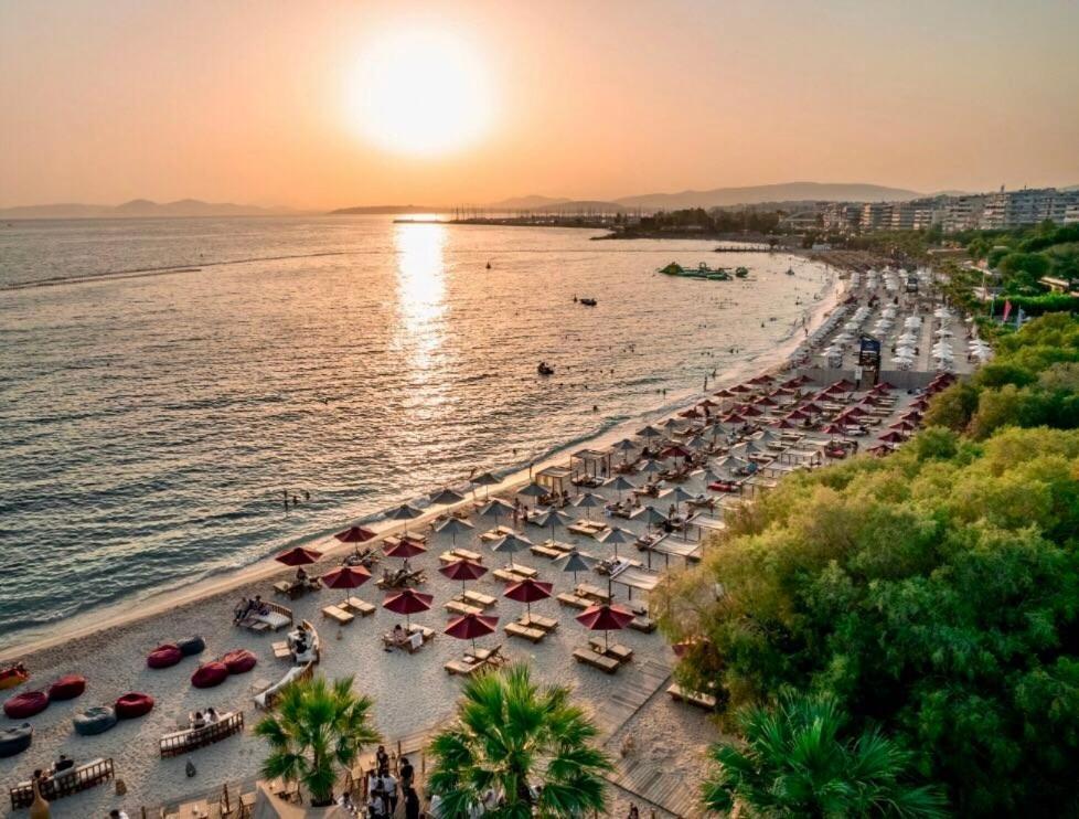 Modern 2Br City Flat 10Min From The Beach Atene Esterno foto